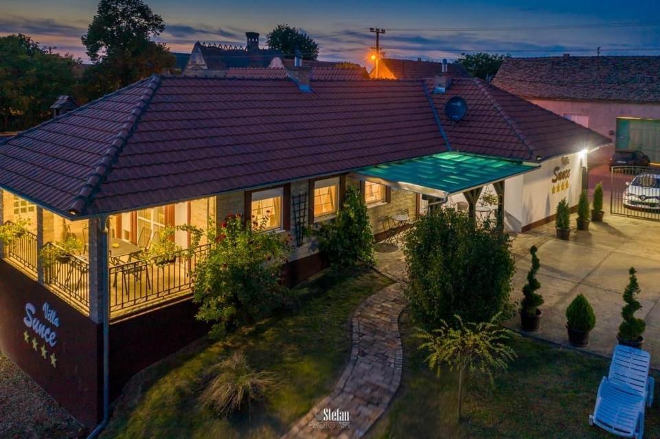 Vila Sunce Morović エクステリア 写真
